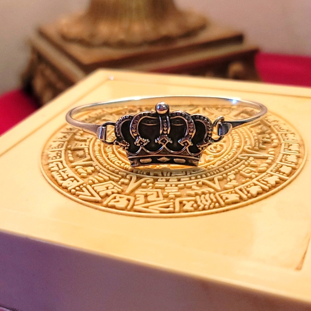 Crown Bracelet